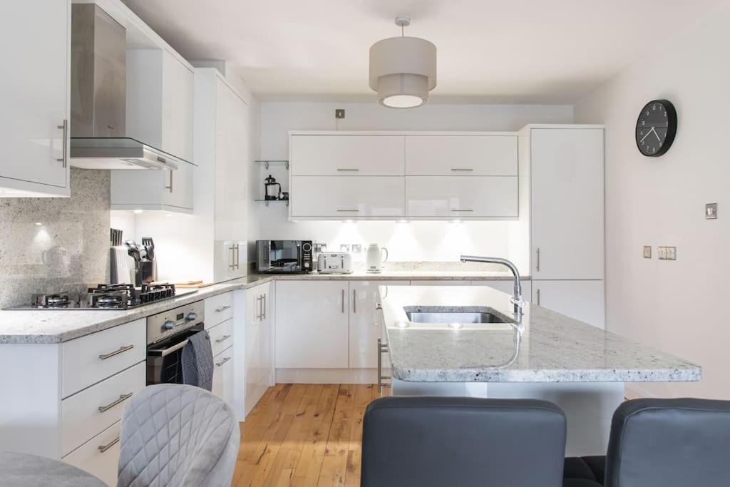 Best City Centre Luxurious Home Free Parking Belfast Exterior foto